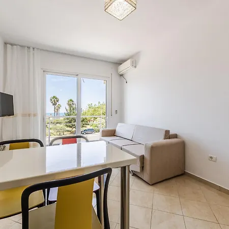 Apartment Orikum Seaview Family By Pikhost *